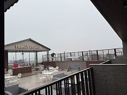 Nurem Hotel & Resort