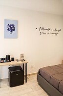 5 Santi Rooms