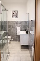 5 Santi Rooms
