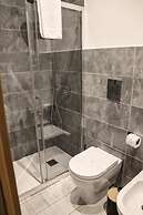 5 Santi Rooms