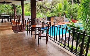 Coconut Lodge