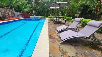 Coconut Lodge