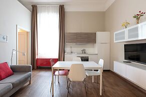 PORTA ROMANA APARTMENTS