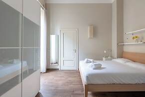 PORTA ROMANA APARTMENTS