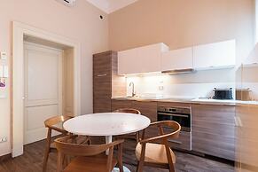 PORTA ROMANA APARTMENTS