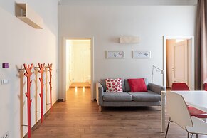 PORTA ROMANA APARTMENTS