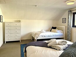 Crows Nest Dawlish