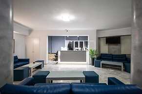 Vivian Hotel