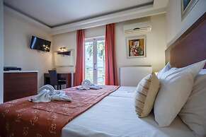 Vivian Hotel