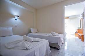 Vivian Hotel