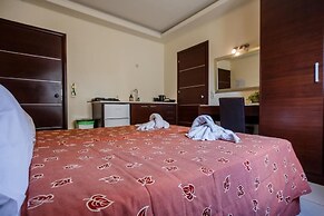 Vivian Hotel