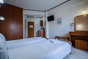 Vivian Hotel