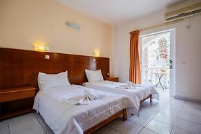 Vivian Hotel