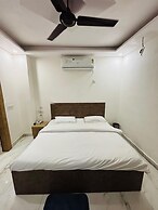 Lotustar Hotel