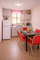 Valencia's Guesthouse