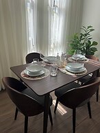 New Chic 2BR APT.