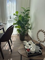 New Chic 2BR APT.