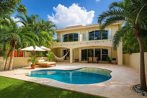 Pool Jacuzzi Private Villa 7BR
