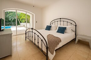 Pool Jacuzzi Private Villa 7BR