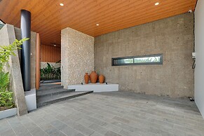 Villa Vibhava - Umalas