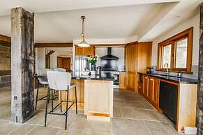 StayAU Breathtaking Panoramic Views