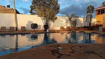 Maanet Gardens Kutus