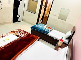 Shri Kamal Dham Hotel Vrindavan