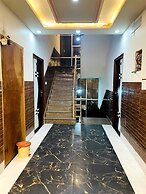 Shri Kamal Dham Hotel Vrindavan