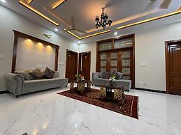 Lux Lodges Guest House