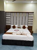 HOTEL DIAMOND CREST