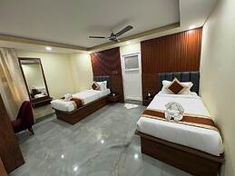 HOTEL DIAMOND CREST