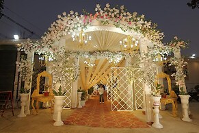 The Golden Nacre Palace
