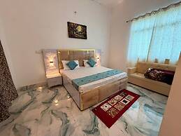 The Golden Nacre Palace