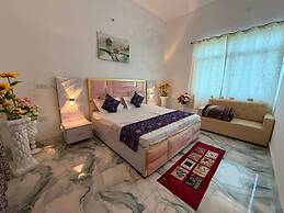 The Golden Nacre Palace