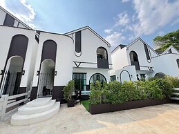 V Villa Khaoyai