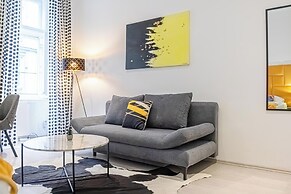 Modern 1BR Apartment Central Location