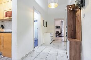 Modern 1BR Apartment Central Location