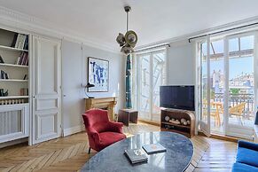 Superb Flat With Terrace in the Centre of Paris