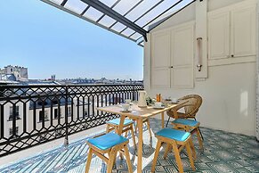 Superb Flat With Terrace in the Centre of Paris