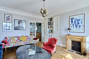 Superb Flat With Terrace in the Centre of Paris