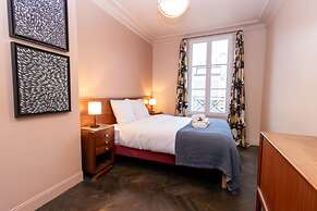 Superb Flat With Terrace in the Centre of Paris
