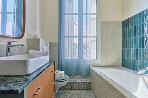 Superb Flat With Terrace in the Centre of Paris