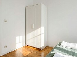 Lovely 2BR Near Belvedere Palace