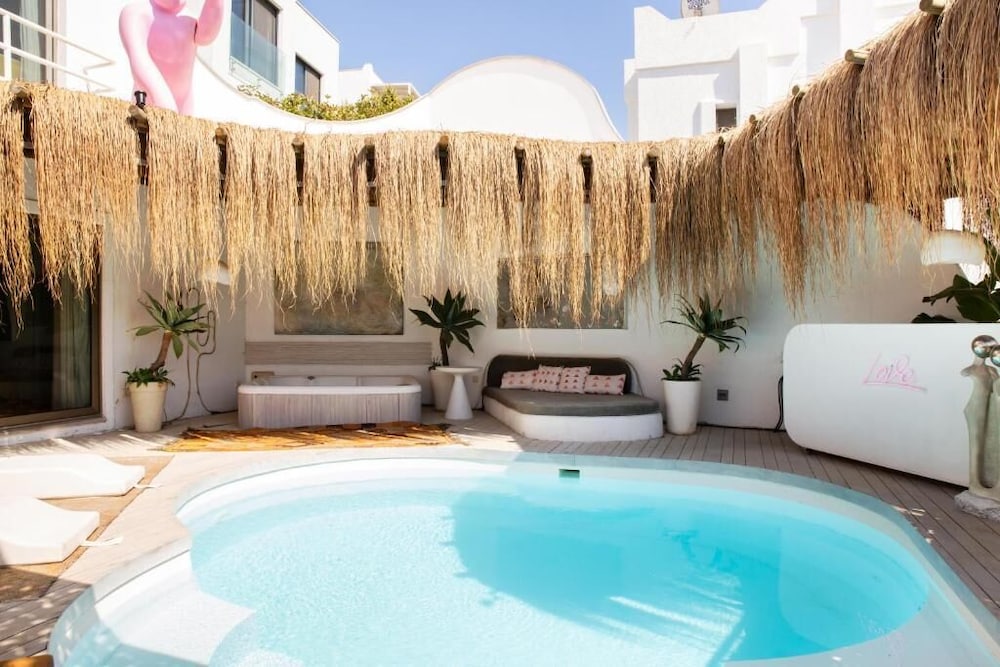 Bodrumda Deniz Manzaralı 3 Odalı Villa