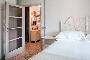 SM Hospitality WYBICKI