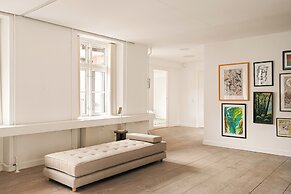 Queens Suites by Daniel&Jacob's