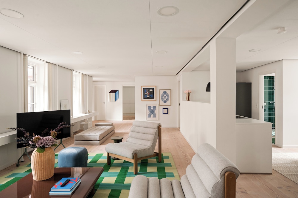 Queens Suites by Daniel&Jacob's