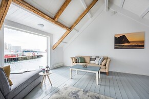 Hattvika Lodge