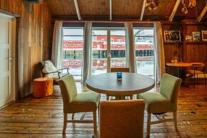 Hattvika Lodge