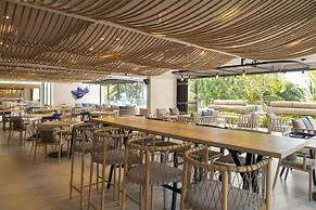 Radisson Blu Resort, Phuket Mai Khao Beach